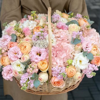 Букет Анабель в цветочной корзине - фото 4