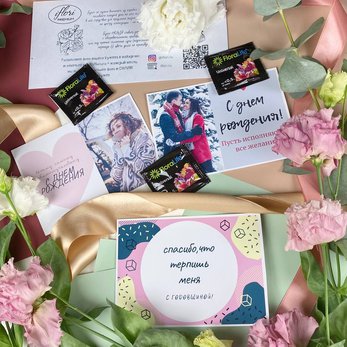 Букет Дабл Микс с розовыми и белыми тюльпанами в шляпной коробке - фото 2