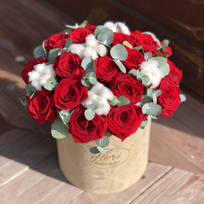 Букет Ляйсан с красными розами - фото 1