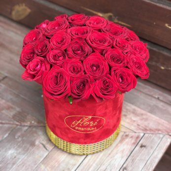 Букет Хазор с красными розами - фото 1