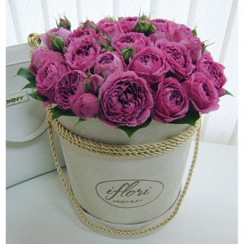 Букет Хлоя с пионовидными розами в шляпной коробке - фото 1