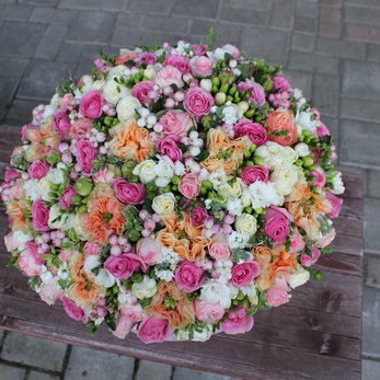 Букет Мари с розовыми розами в шляпной коробке - фото 3