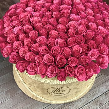 Букет Маркела со 171 розой в шляпной коробке - фото 2