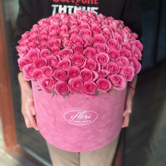 101 розовая роза в коробке - фото 1