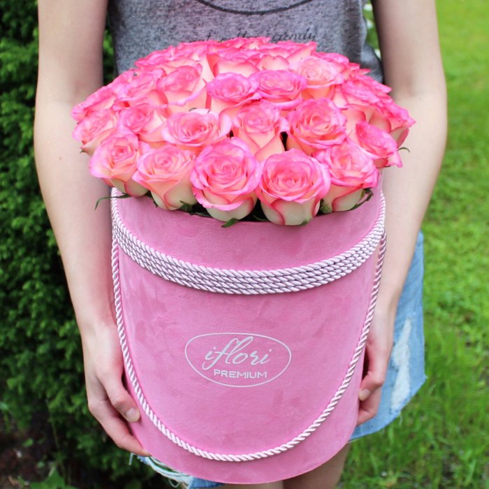 Букет Рози с розами в розовой шляпной коробке - фото 1