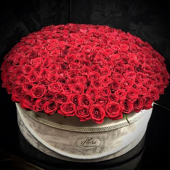 Букет с 201 красной розой в коробке - фото 1