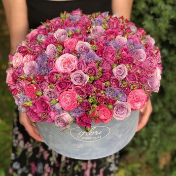 Букет Иулита с кустовыми розами - фото 1